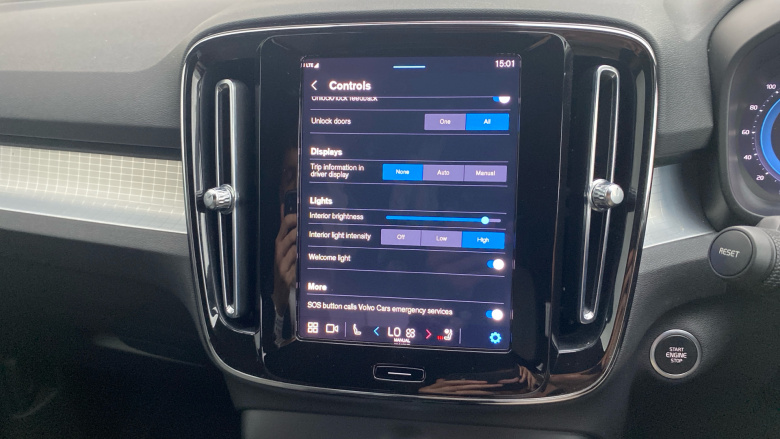 Volvo XC40 2.0 B3P Plus Dark 5dr Auto Petrol Estate